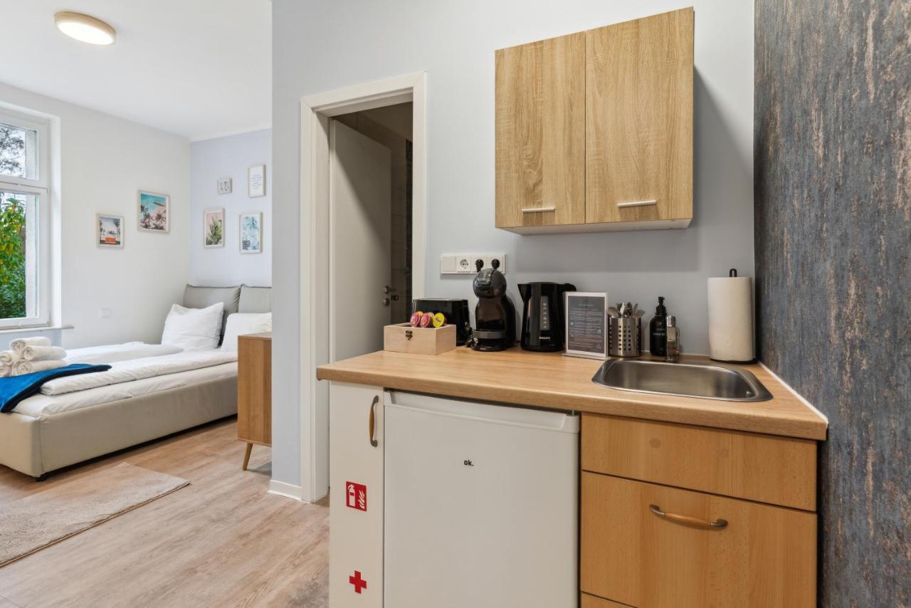 Vorstadtoase - 2 Personen - Eichwalde, Naehe Ber - Queensize-Bett, Netflix, Parken Exterior photo